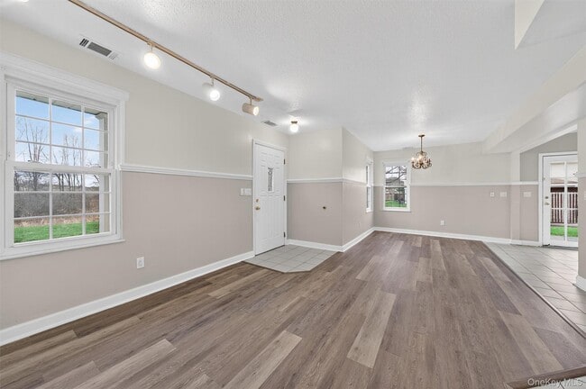 Building Photo - 3304 Whispering Hills Dr