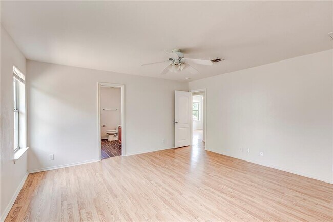 Building Photo - 191 Beech Dr