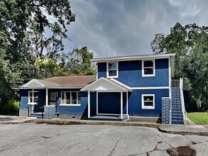 Building Photo - 7345 Linda Dr