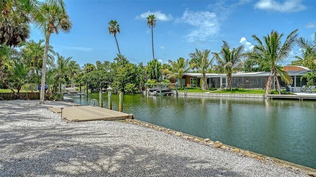 Building Photo - 4830 Higel Ave