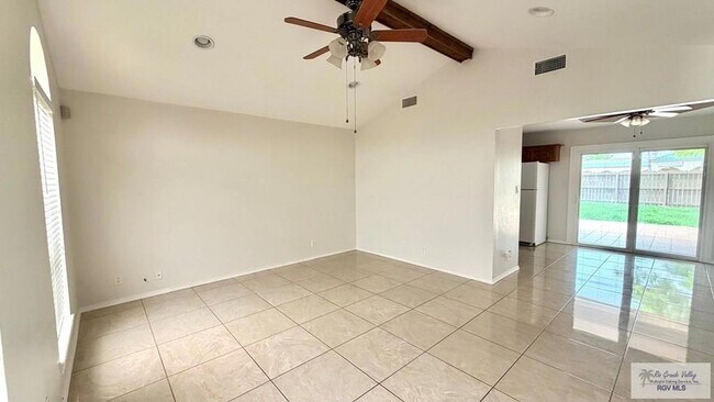 Building Photo - 1587 Pinion Dr