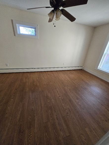 Building Photo - 15 Jackson St