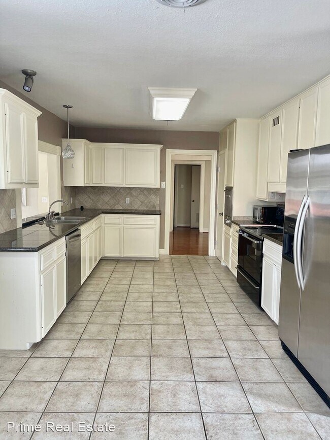 Building Photo - 3 br, 3 bath House - 338 Chenoweth