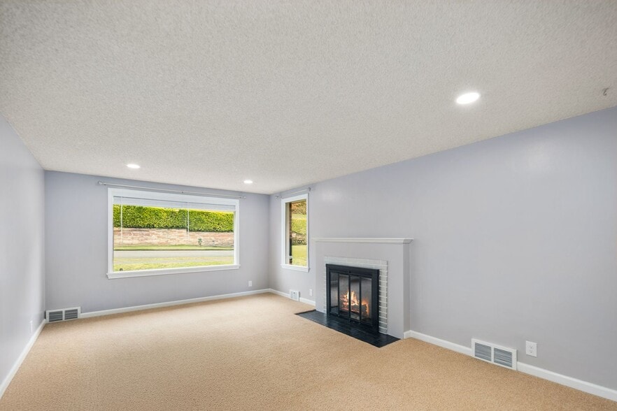 Building Photo - 4731 49th Ave NE