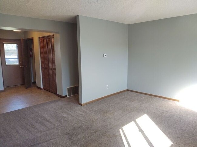 Building Photo - $975 | 2 Bedroom, 1 Bathroom Apartment | No Pets* | Available March 7th 2025