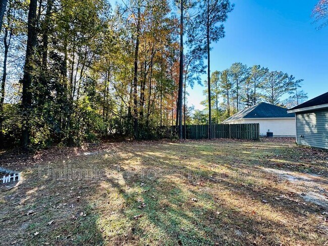 Building Photo - 1306 Avon Ct