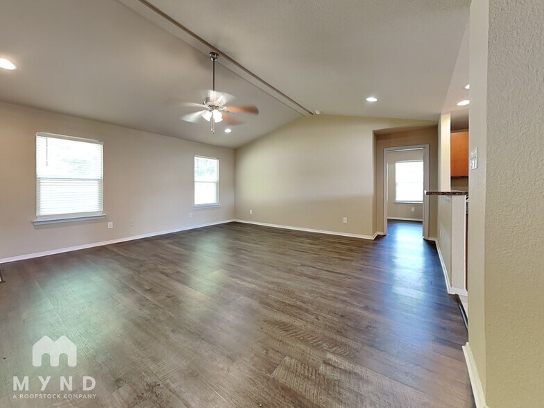 Building Photo - 100 Cedar Creek Loop