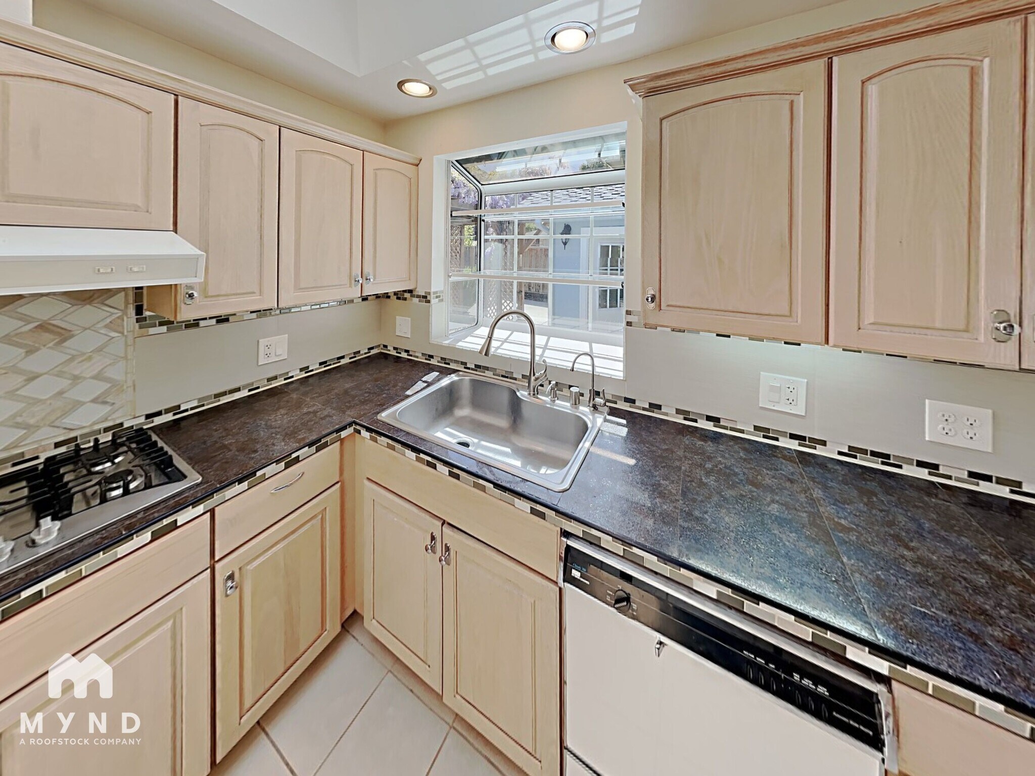 Building Photo - 10924 Barranca Dr