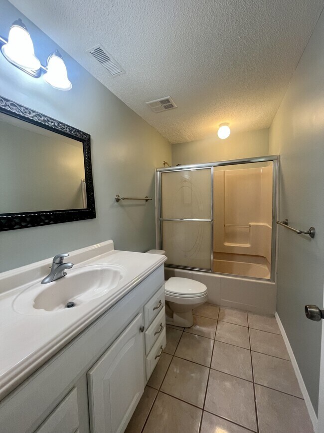 Building Photo - 5925 Tillery Dr