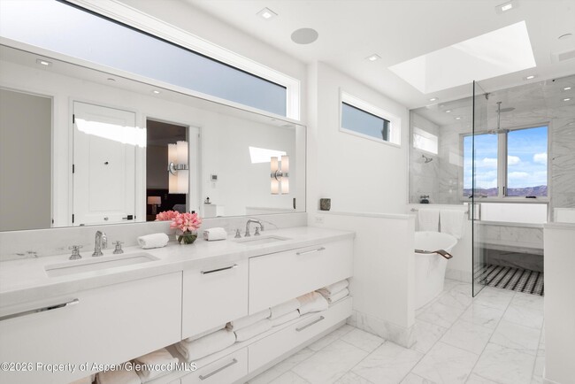 Building Photo - 191 Skimming Ln