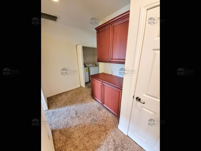 Building Photo - Fantastic Town home off of 76 with A/C.