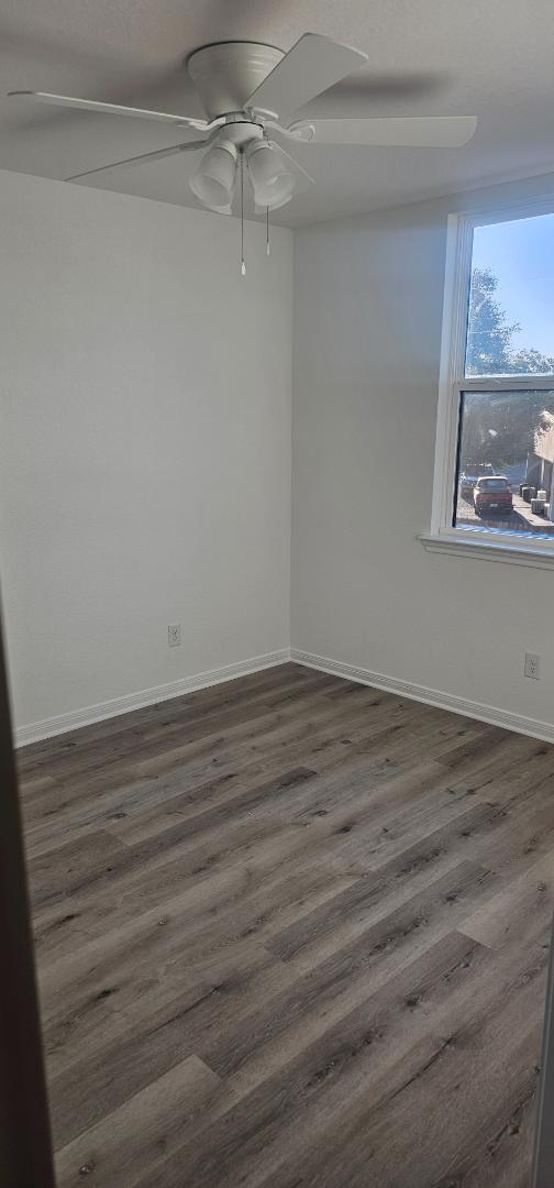 Building Photo - 211 E Lyndale Dr