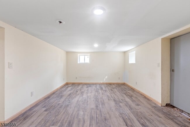 Building Photo - 108 Paine Ave