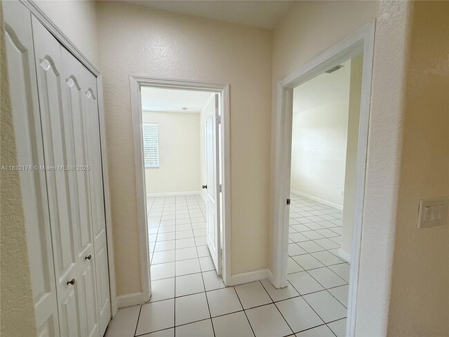 Building Photo - 15131 SW 23rd Ln