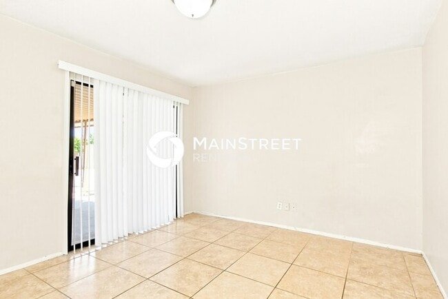 Building Photo - 3 Bedroom Pet-Friendly Home in Glendale, AZ with Main Street Renewal