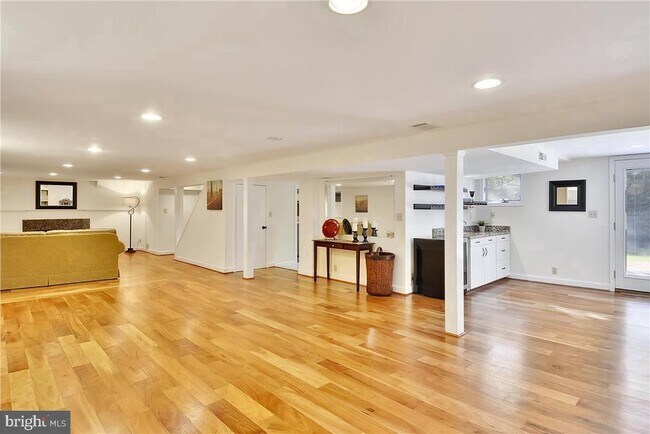 Building Photo - 5330 36th St N