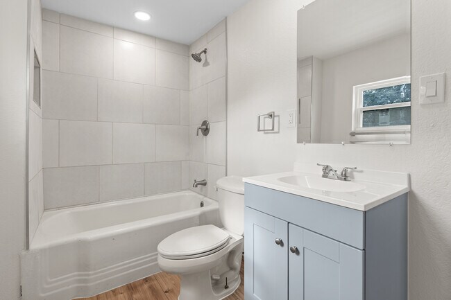 Building Photo - 402 S Franklin St