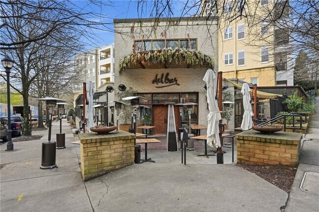 Building Photo - 870 Inman Vlg Pkwy NE