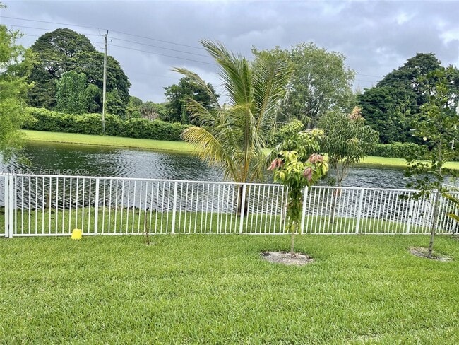 Building Photo - 12841 Country Glen Dr