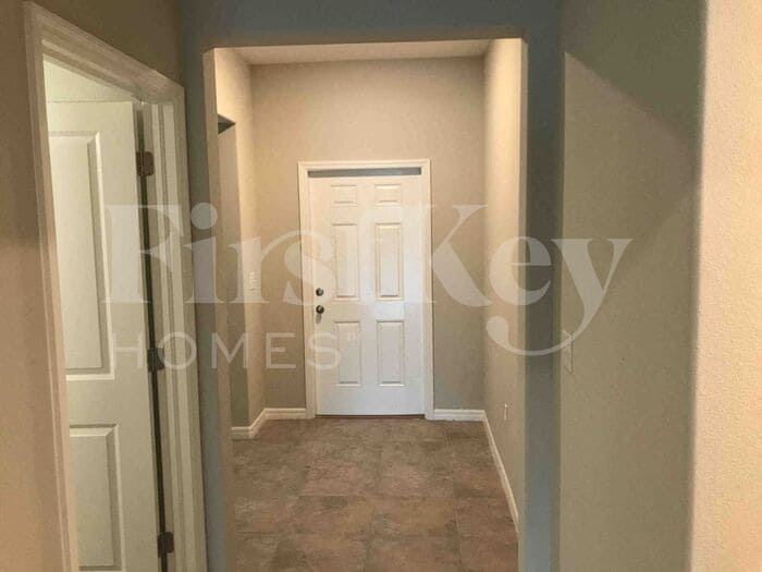 Building Photo - 9747 Sage Creek Dr