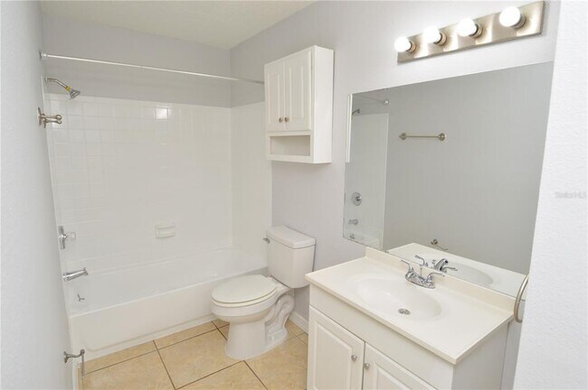Building Photo - 8643 Mallard Reserve Dr