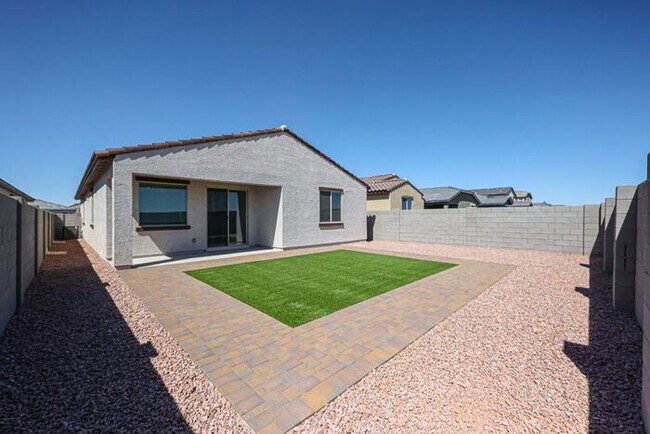 Building Photo - COMING SOON!! RECENTLY BUILT HOME IN MARICOPA!