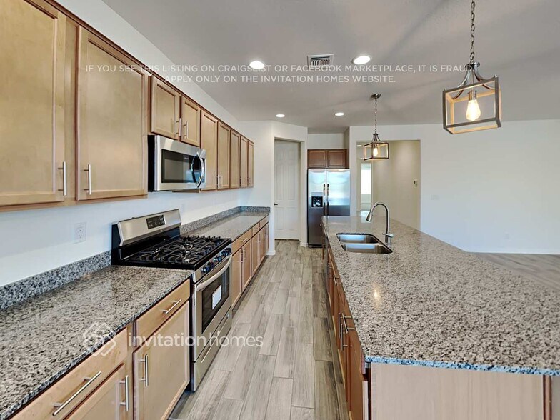 Building Photo - 2210 W Emrie Ave