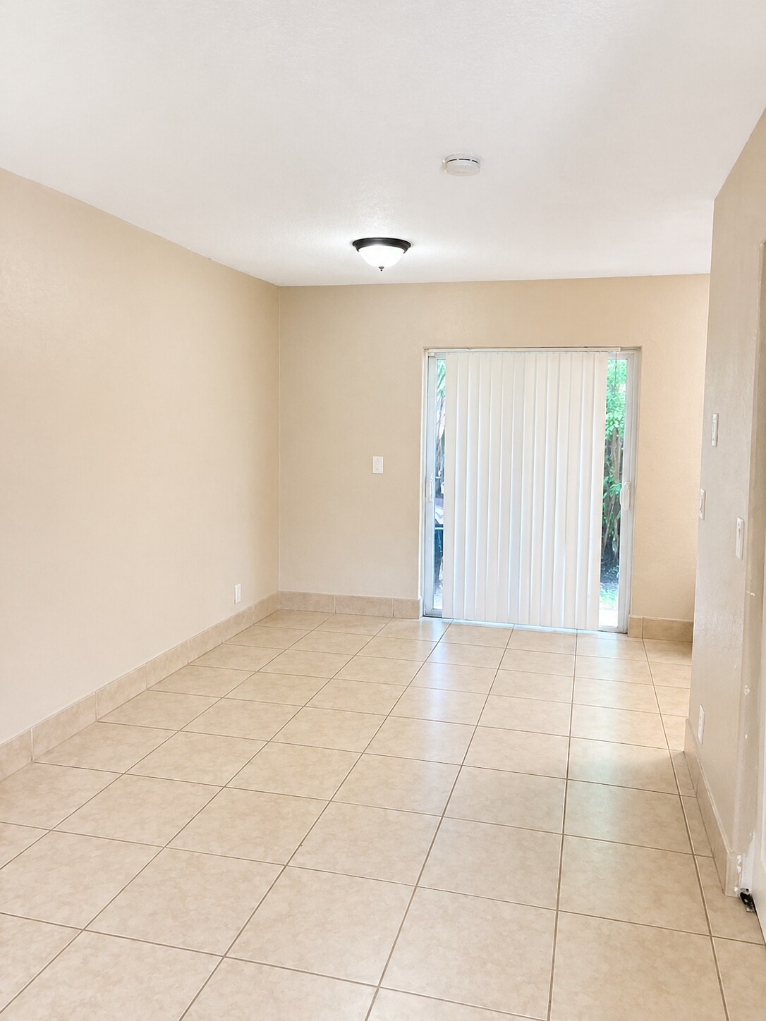 Building Photo - 1420 Barton Rd