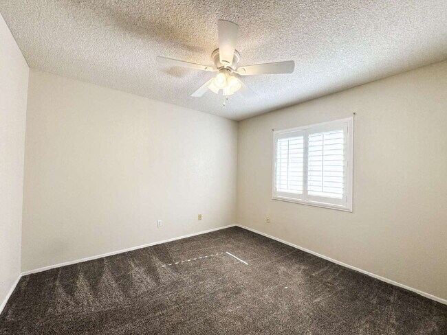 Building Photo - “Spacious 4-Bedroom, 2-Bathroom Home with Pool in Tamarack”
