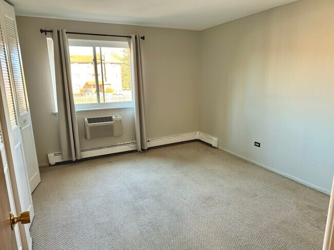 Building Photo - 1455 N Winslowe Dr