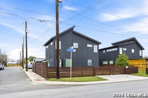 Building Photo - 122 Applin Ave