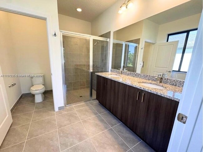 Building Photo - 5277 Marano Dr