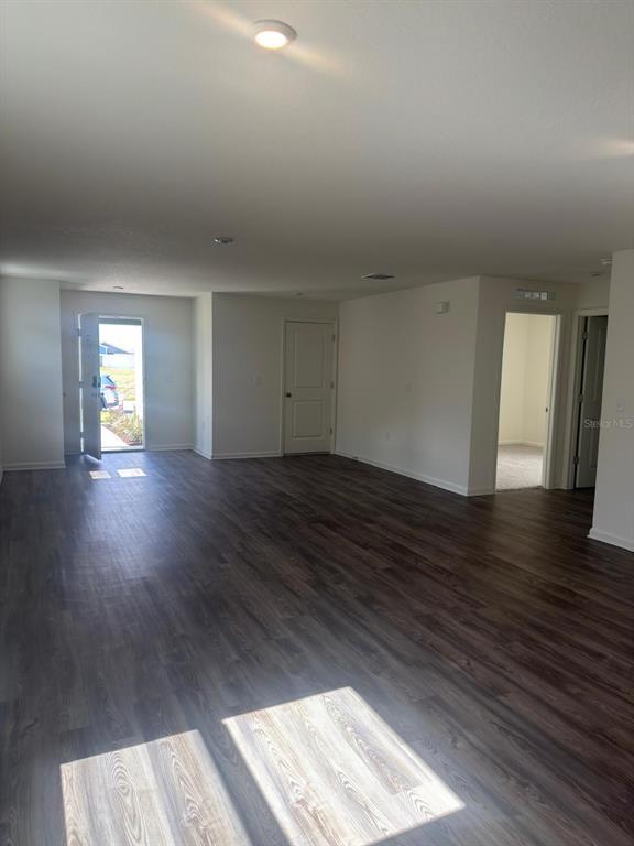 Building Photo - 993 Ambleside Dr
