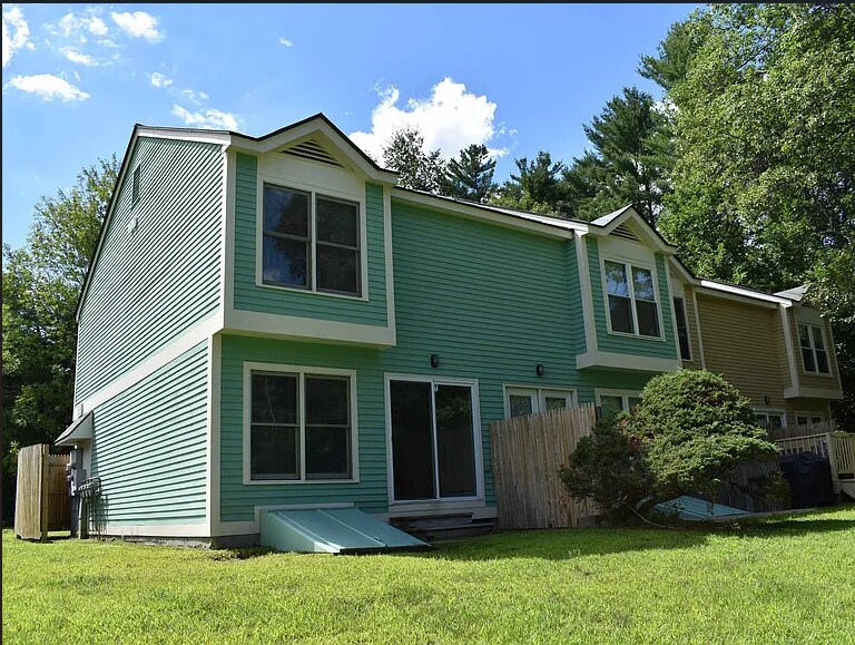 Primary Photo - 30 Marsten Ln