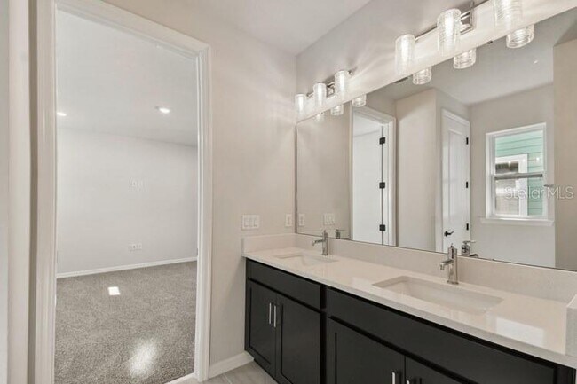 Building Photo - 3024 Mirage Pl