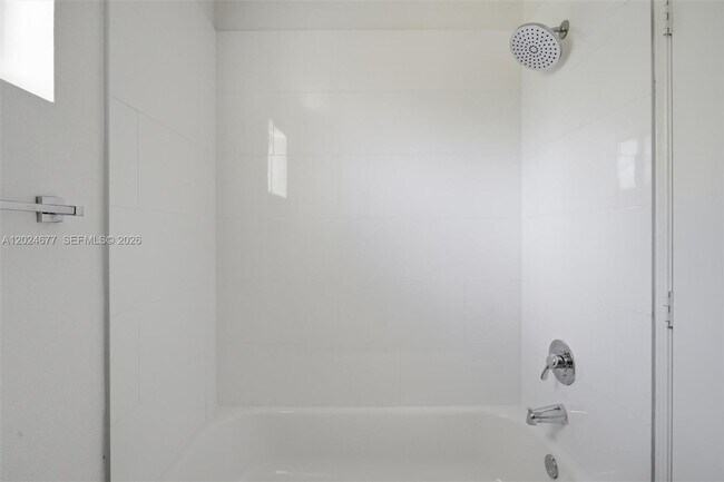Building Photo - 82 SW 3rd Ct