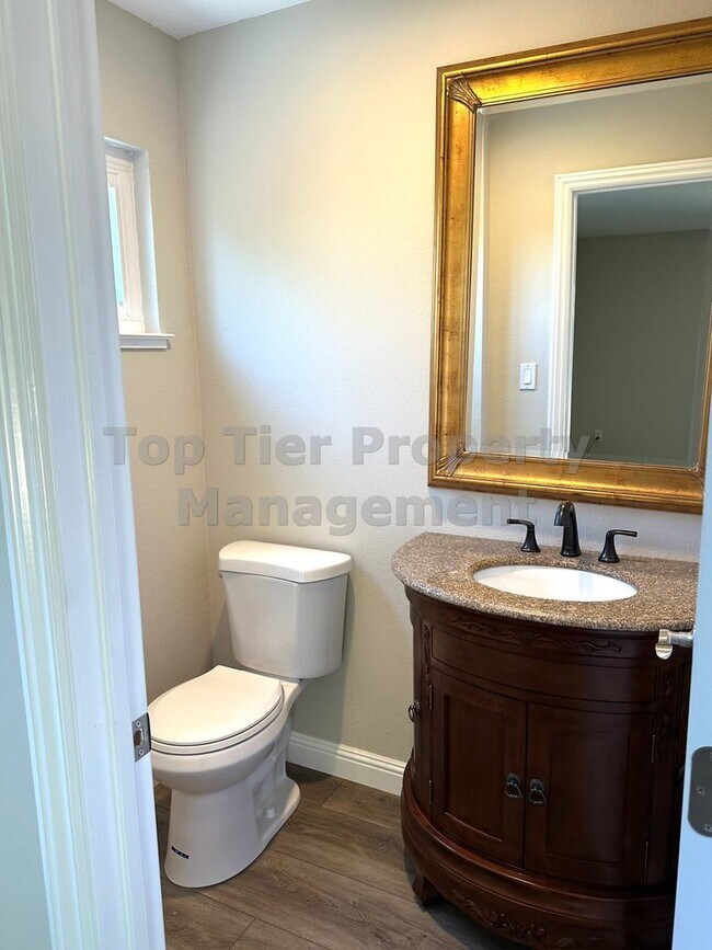 Building Photo - Spacious 4 Bed / 2.5 Bath / 2,106 Sqft Mar...