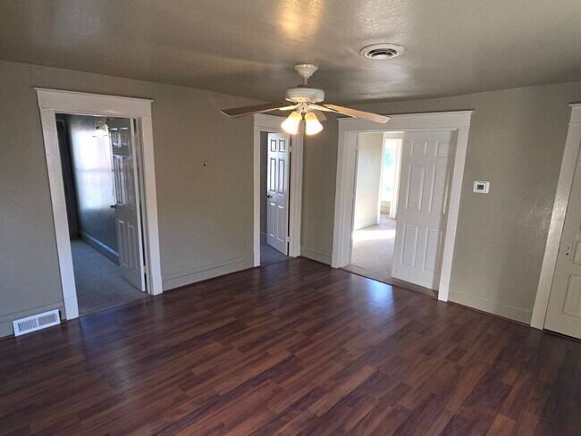 Building Photo - 1214 Hamilton St