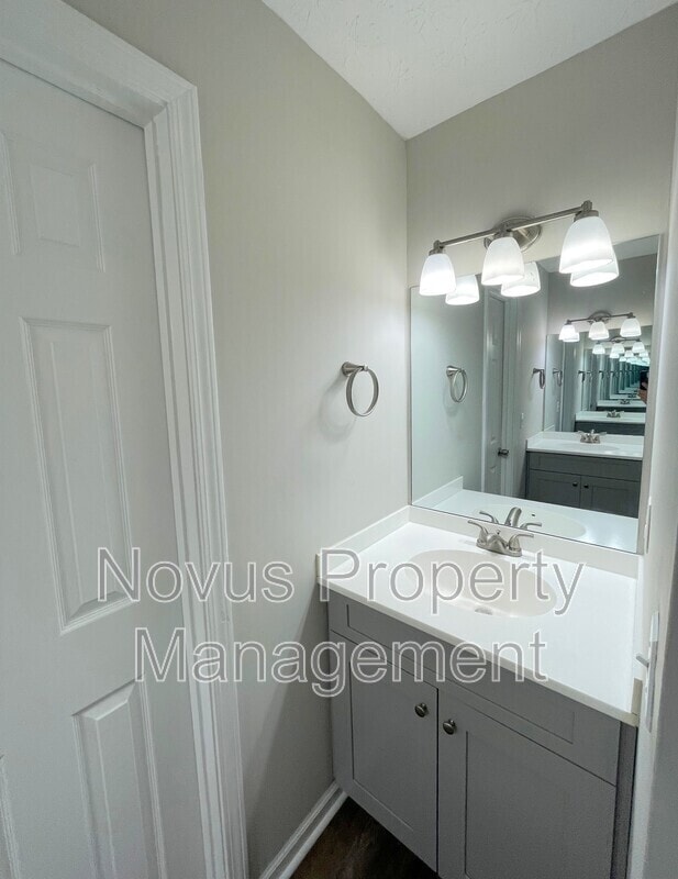 Building Photo - 709 South St