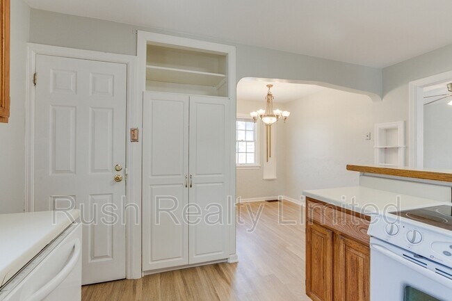 Building Photo - 3703 S Sherman St