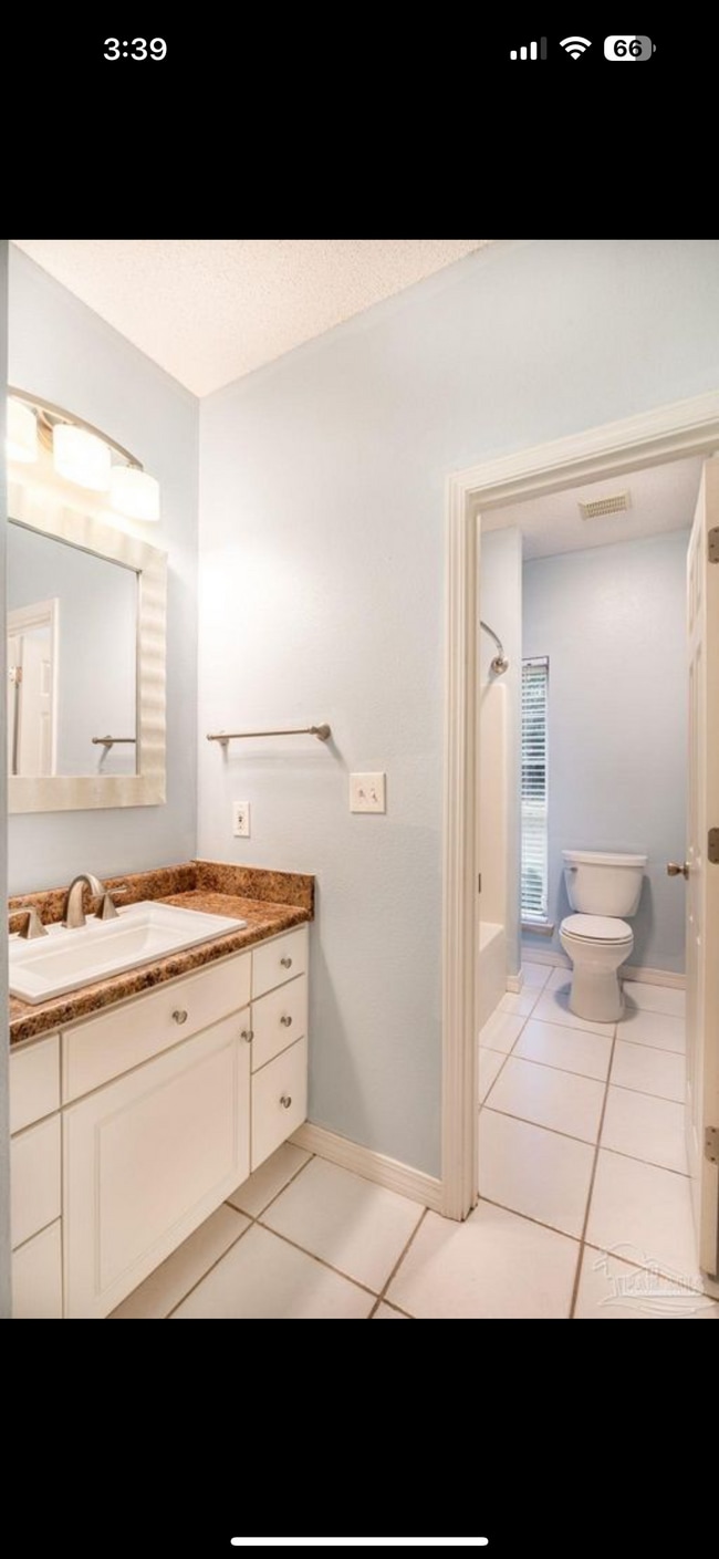 Building Photo - 1911 Tillman Ln