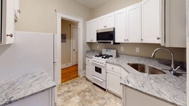 Building Photo - 52 Charlesgate E