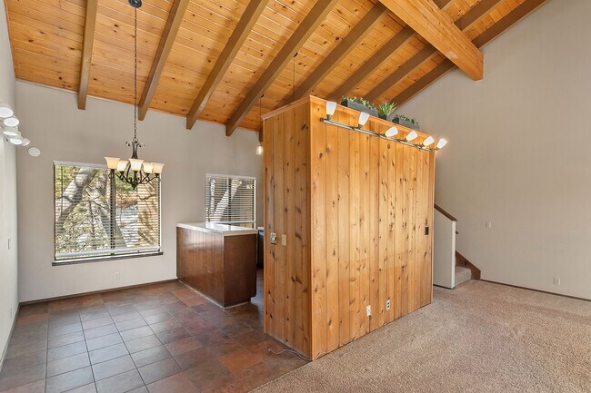 Building Photo - 27657 Peninsula Dr