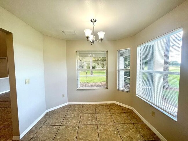 Building Photo - WEDGEFIELD GOLF COURSE VILLA