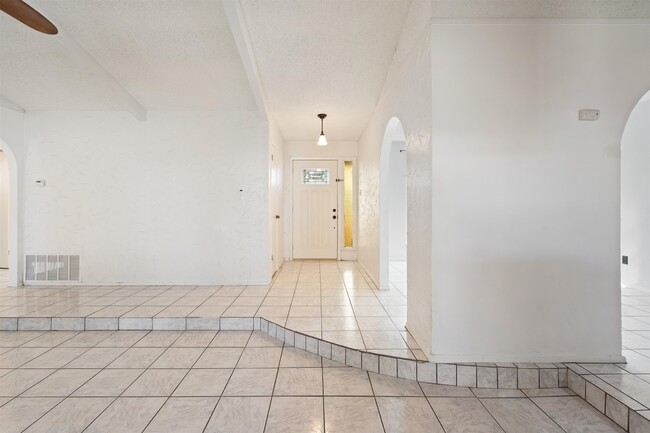 Building Photo - 13 Nighthawk Trail