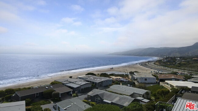 Building Photo - 29500 Heathercliff Rd