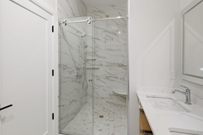 Building Photo - 34 Clinton Ave