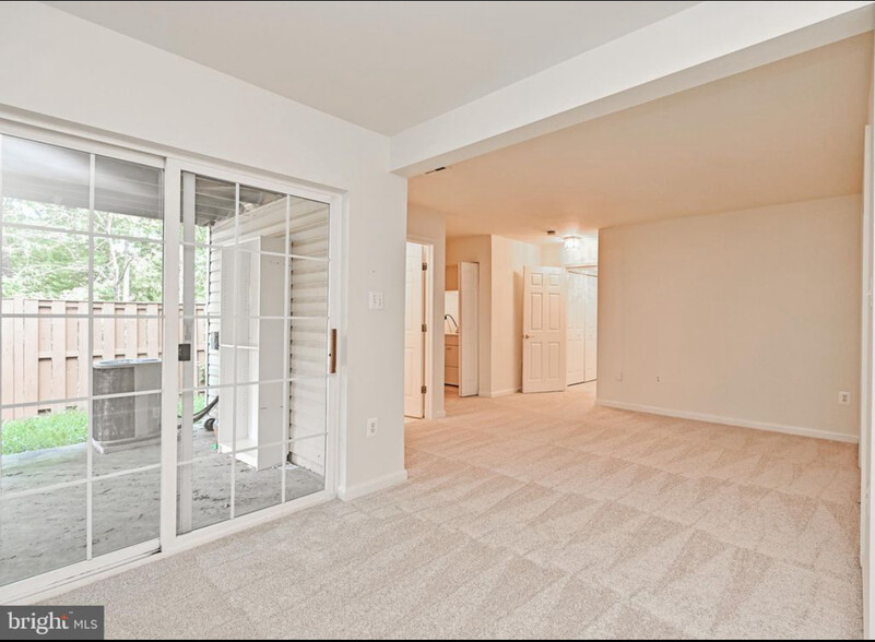 Building Photo - 13206 Fox Ripple Ln