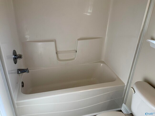 Building Photo - 285 Shadow Ct SW