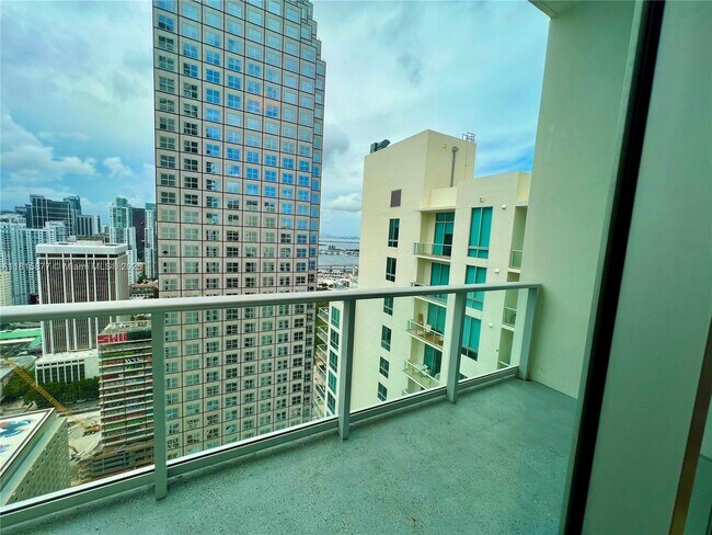 Building Photo - 300 S Biscayne Blvd